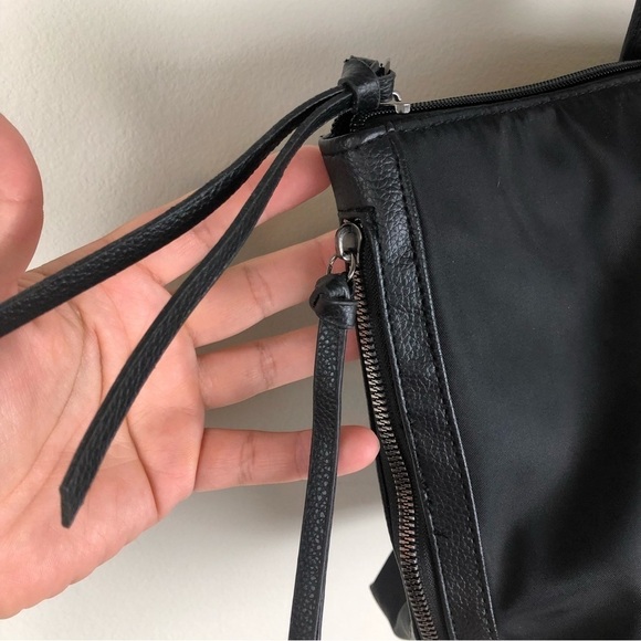 Botkier New York - Black Zip Tote - Picture 4 of 10